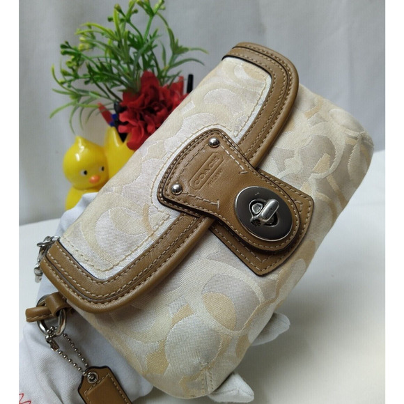 Coach Legacy Signature Beige Canvas Brown Leather Trim Flap Wristlet Coin Wallet - Picture 3 of 12